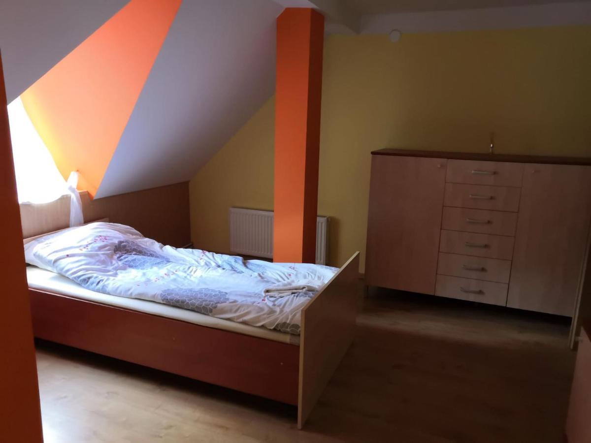 Zamek Ostrowski Villa Chojnik Exterior foto