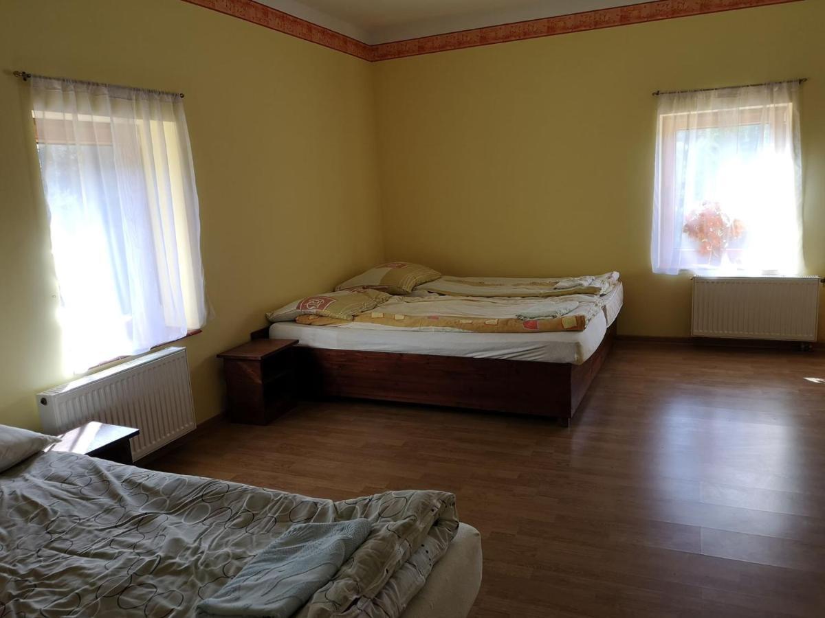 Zamek Ostrowski Villa Chojnik Exterior foto